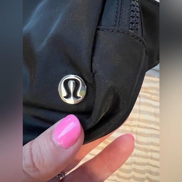 Lululemon large everywhere belt bag - Picture 3 of 4